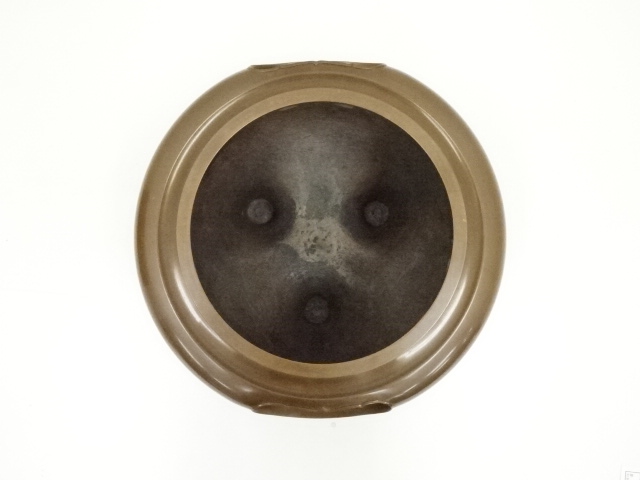  一ノ瀬宗辰・菊地正直造　唐銅切合朝鮮風炉　霰紋真形釜添（花押有）（共箱）